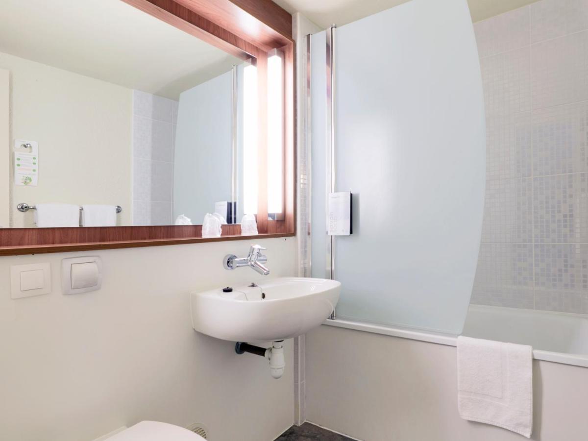 Campanile Marseille Vitrolles Griffon Otel Dış mekan fotoğraf