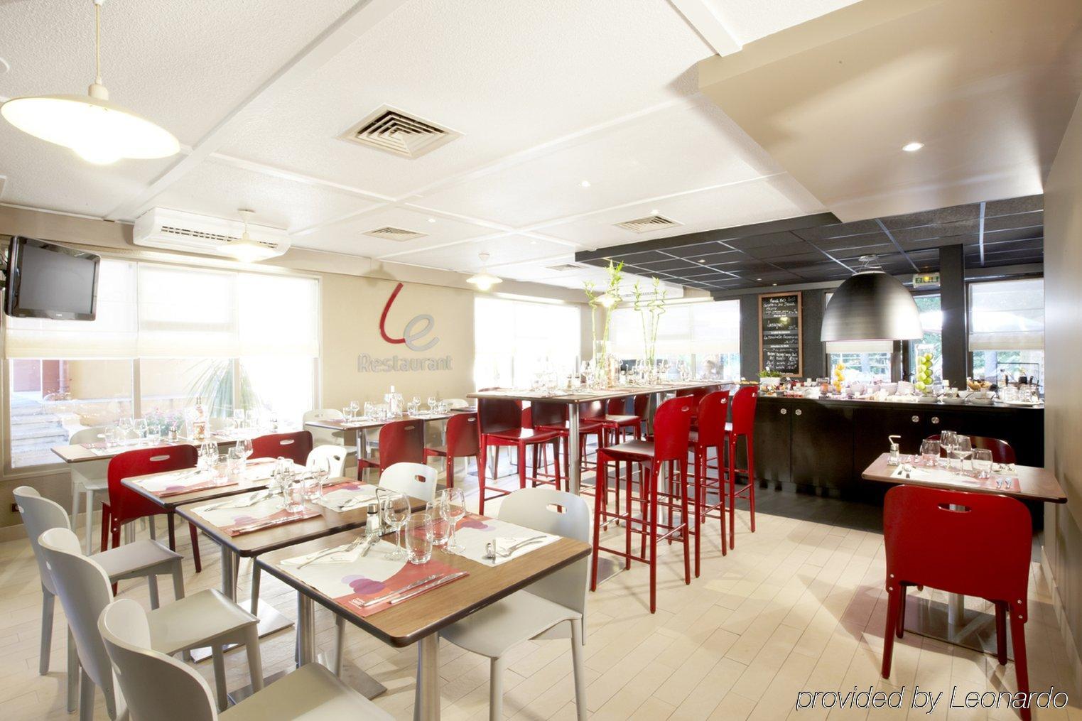 Campanile Marseille Vitrolles Griffon Otel Restoran fotoğraf